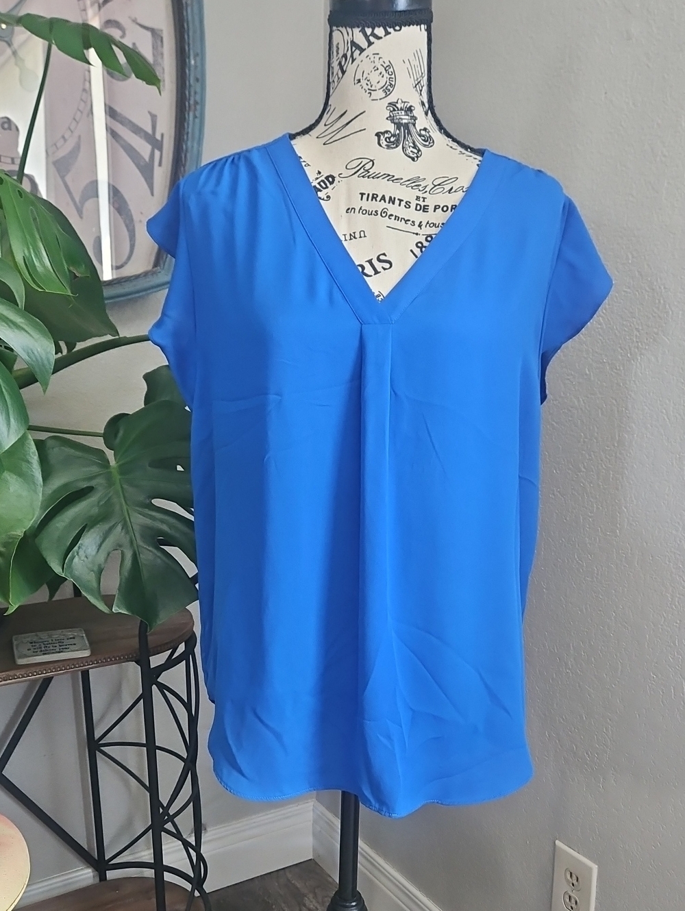 Chaus Bright Blue V-Neck Cap Sleeve Blouse